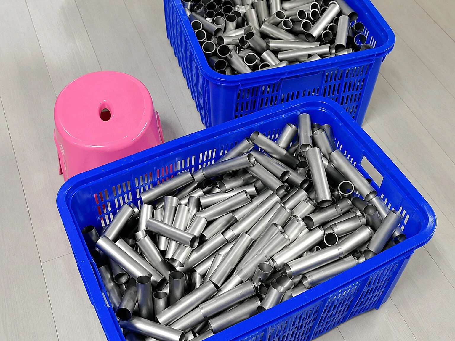 Machined titanium components show why finished geometry alone cannot reveal the upstream material state or validation boundary